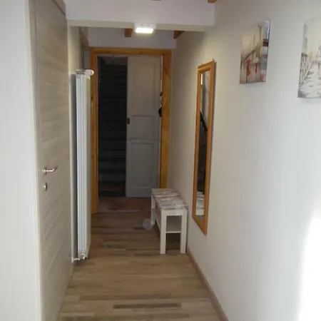 شقة Alexander History House لووِنو